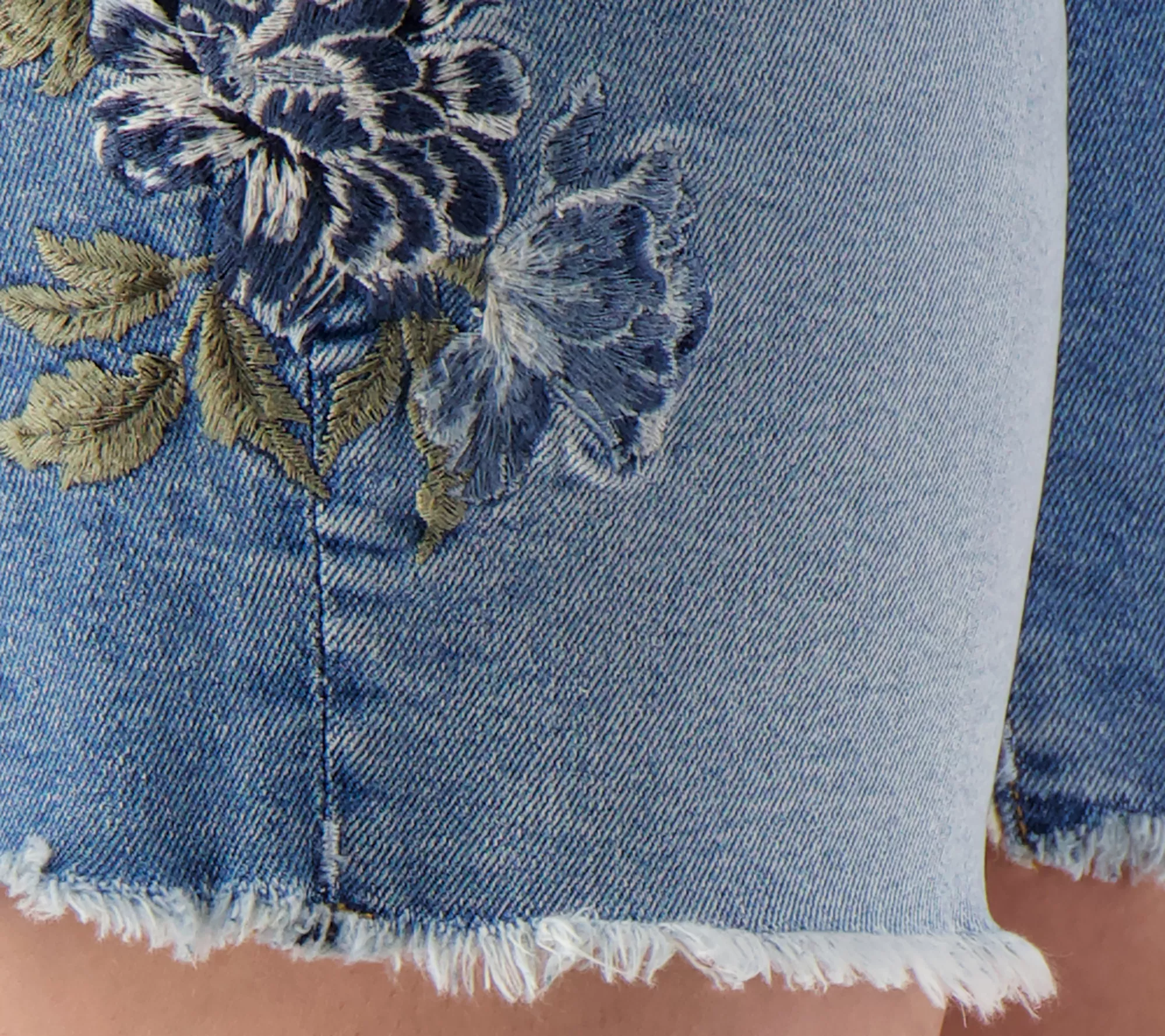 "As Is" Driftwood Jeans Lulu Cut Off Short- Bluebell Fleur