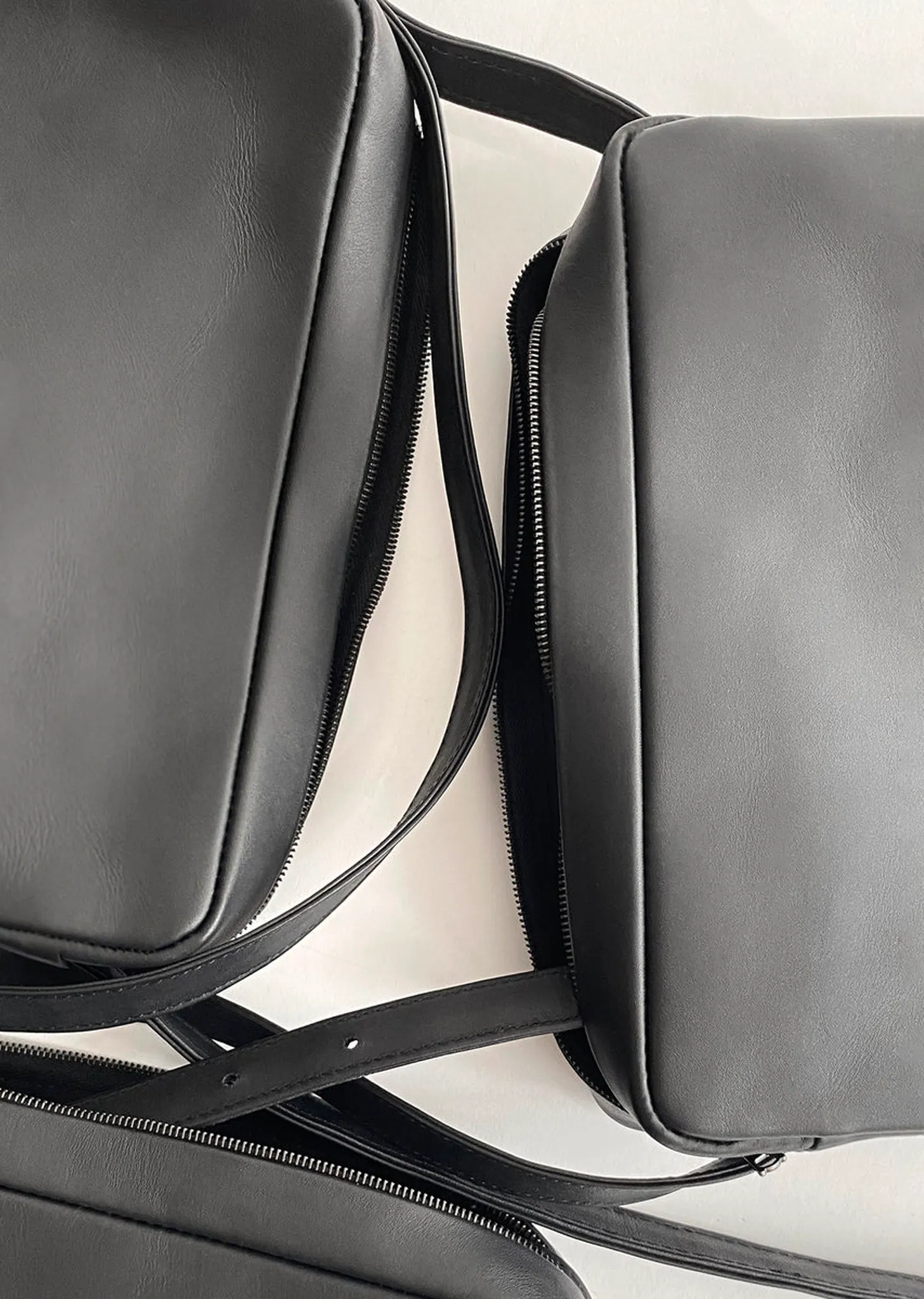 Ayako Cross Body Bag — Black