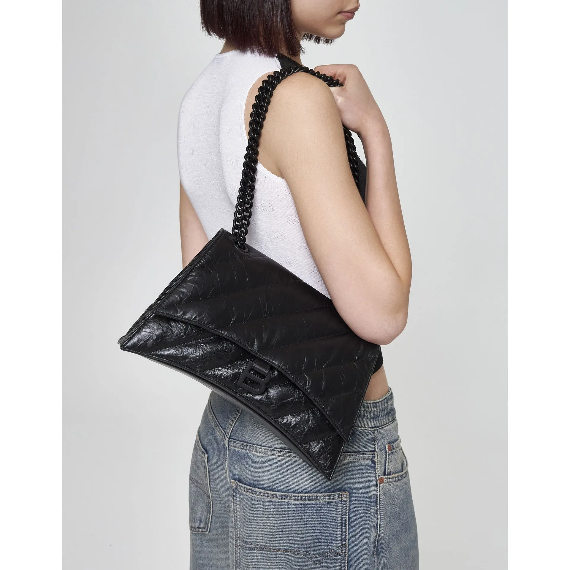 Crush Chain Medium Shoulder Bag