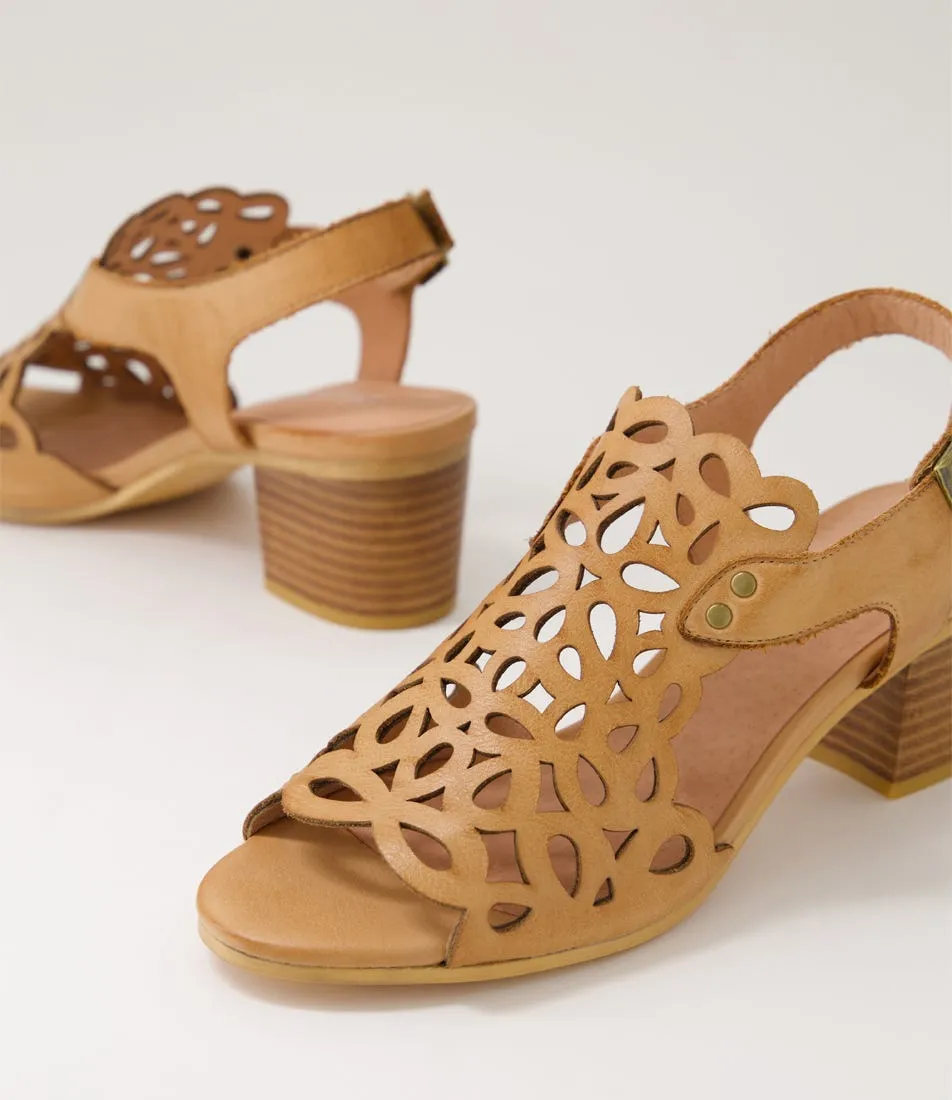 DJANGO & JULIETTE Britae Dark Tan Leather Sandals