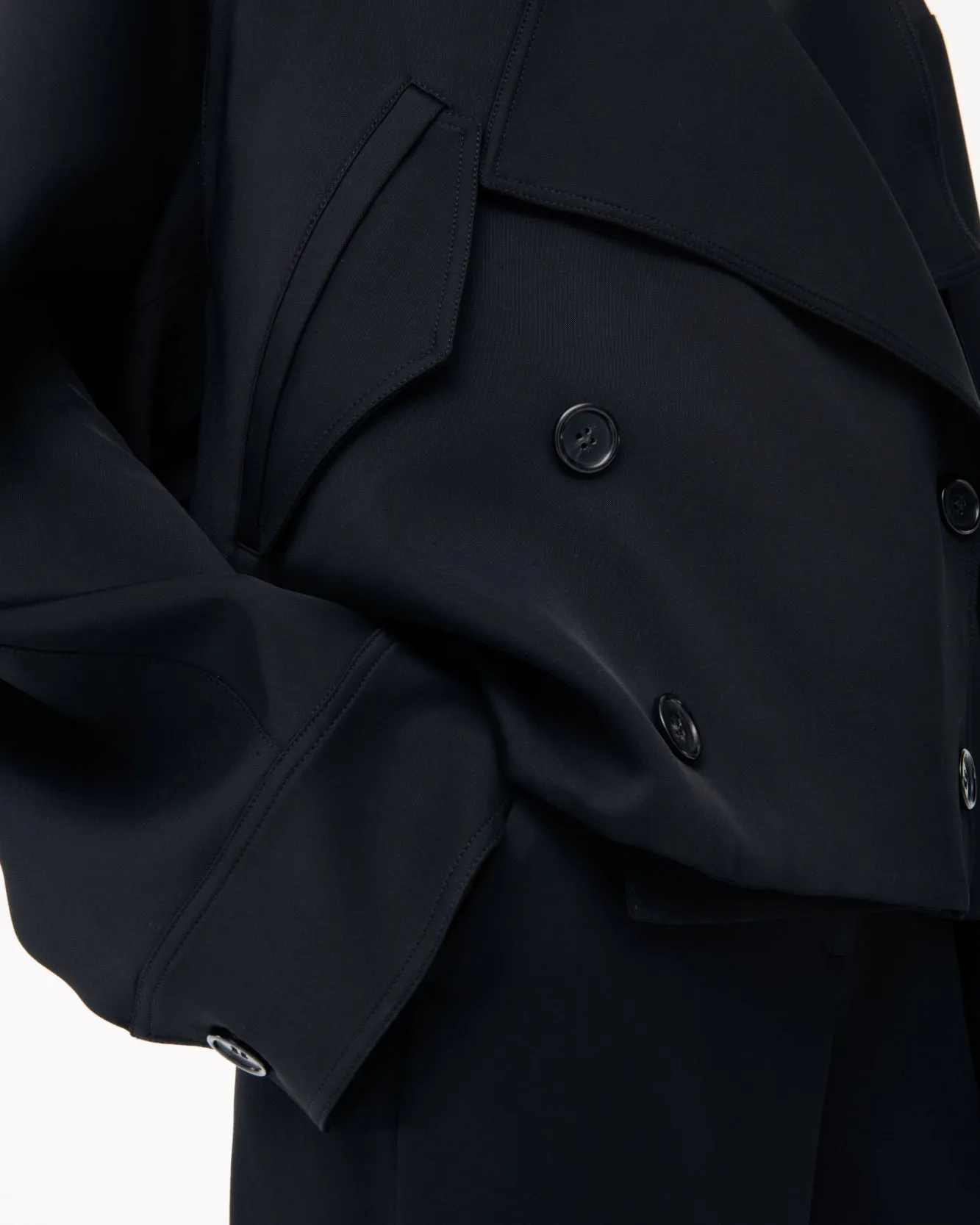 Fluid Cropped Trench