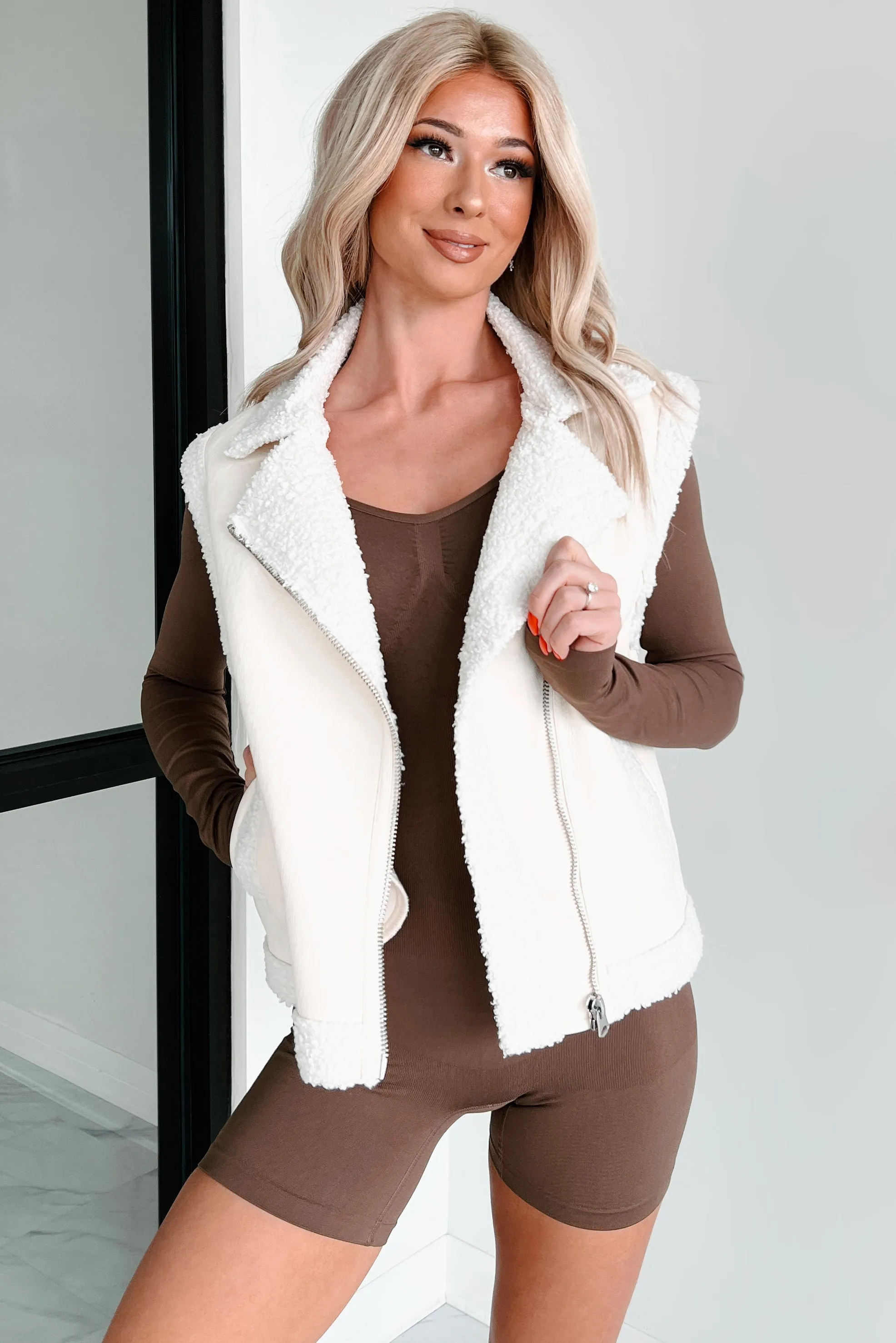 Montana Babe Sherpa Trim Faux Leather Vest (Ivory)