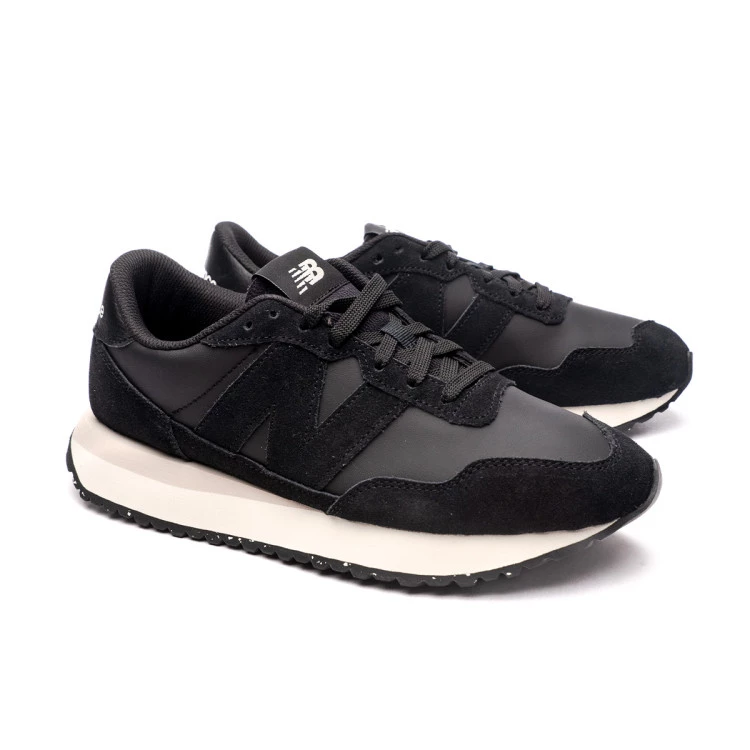 New Balance 237 Trainers