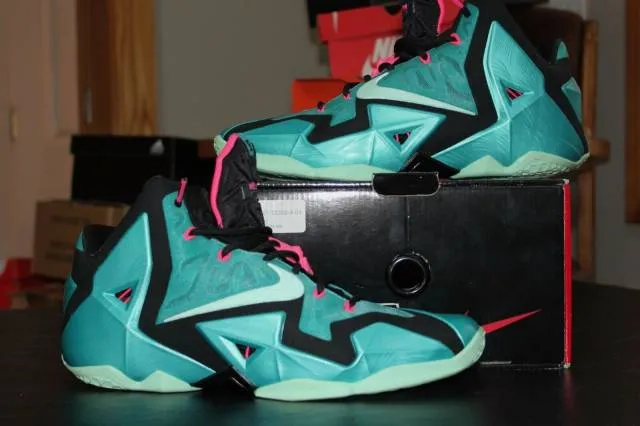 Nike lebron xi 11 south beach 616175 330 sz 11 deadstock basketball sneakers