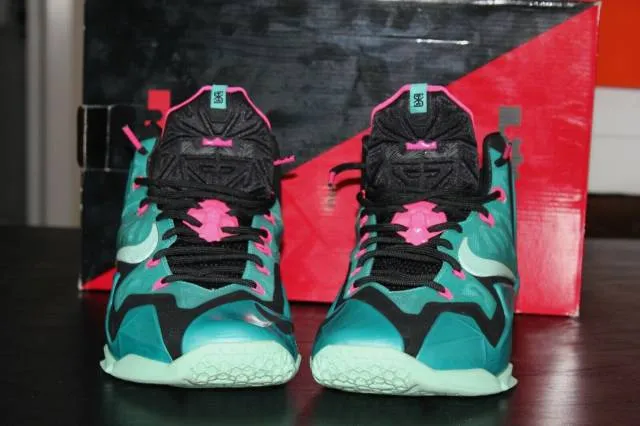 Nike lebron xi 11 south beach 616175 330 sz 11 deadstock basketball sneakers