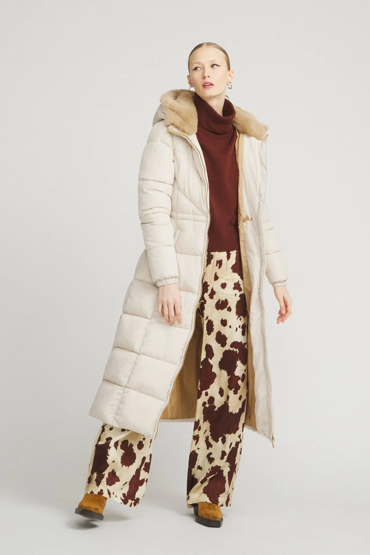 Puffer jacket with belt
