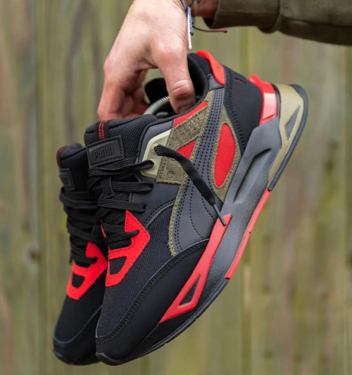 PUMA TRAINERS BLACK RED OLIVE