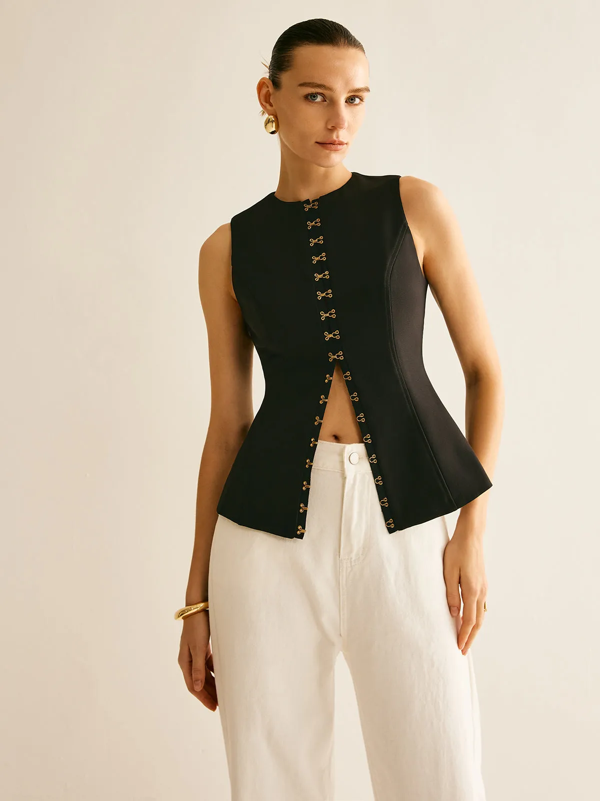 Round Neck Metal-Detail Vest