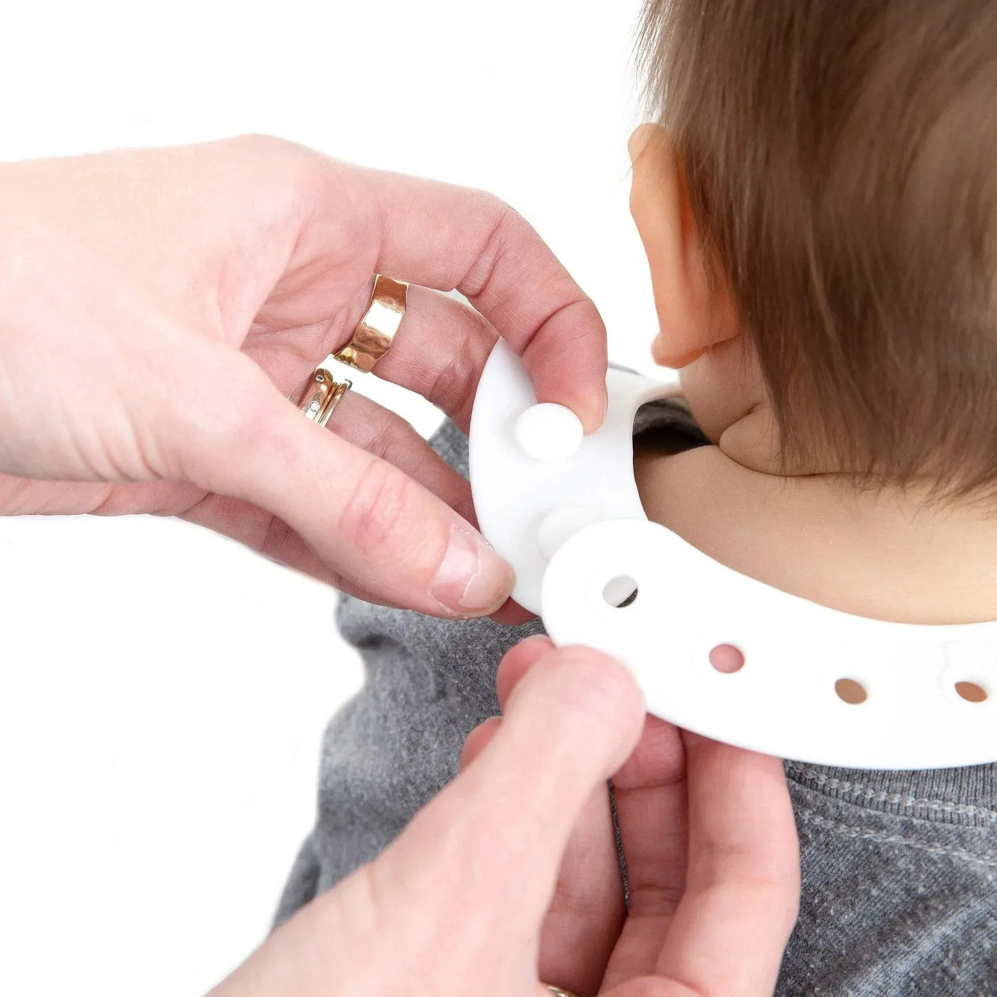 Silicone Bib: Hello Kitty