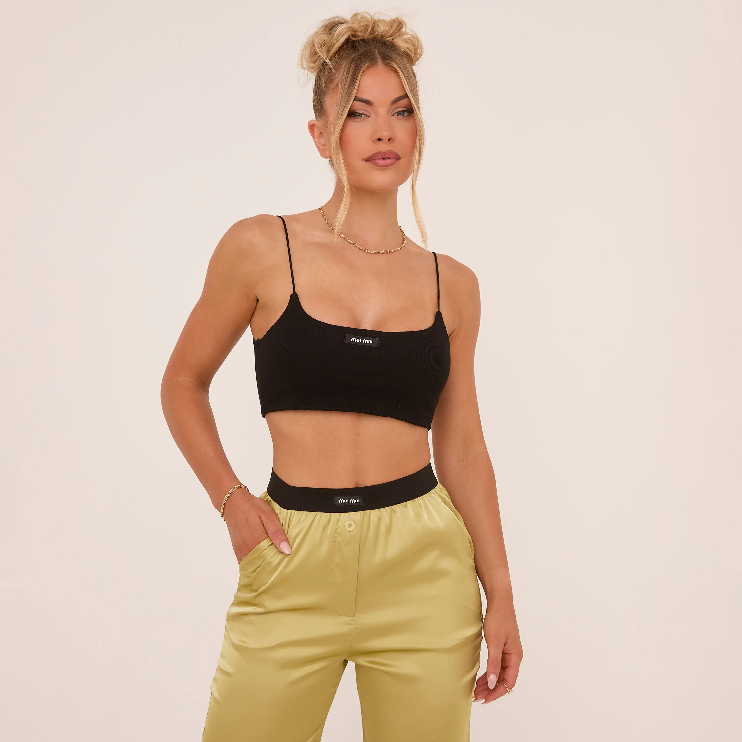 Strappy Square Neck Moi Slogan Cropped Vest Top In Black Rib