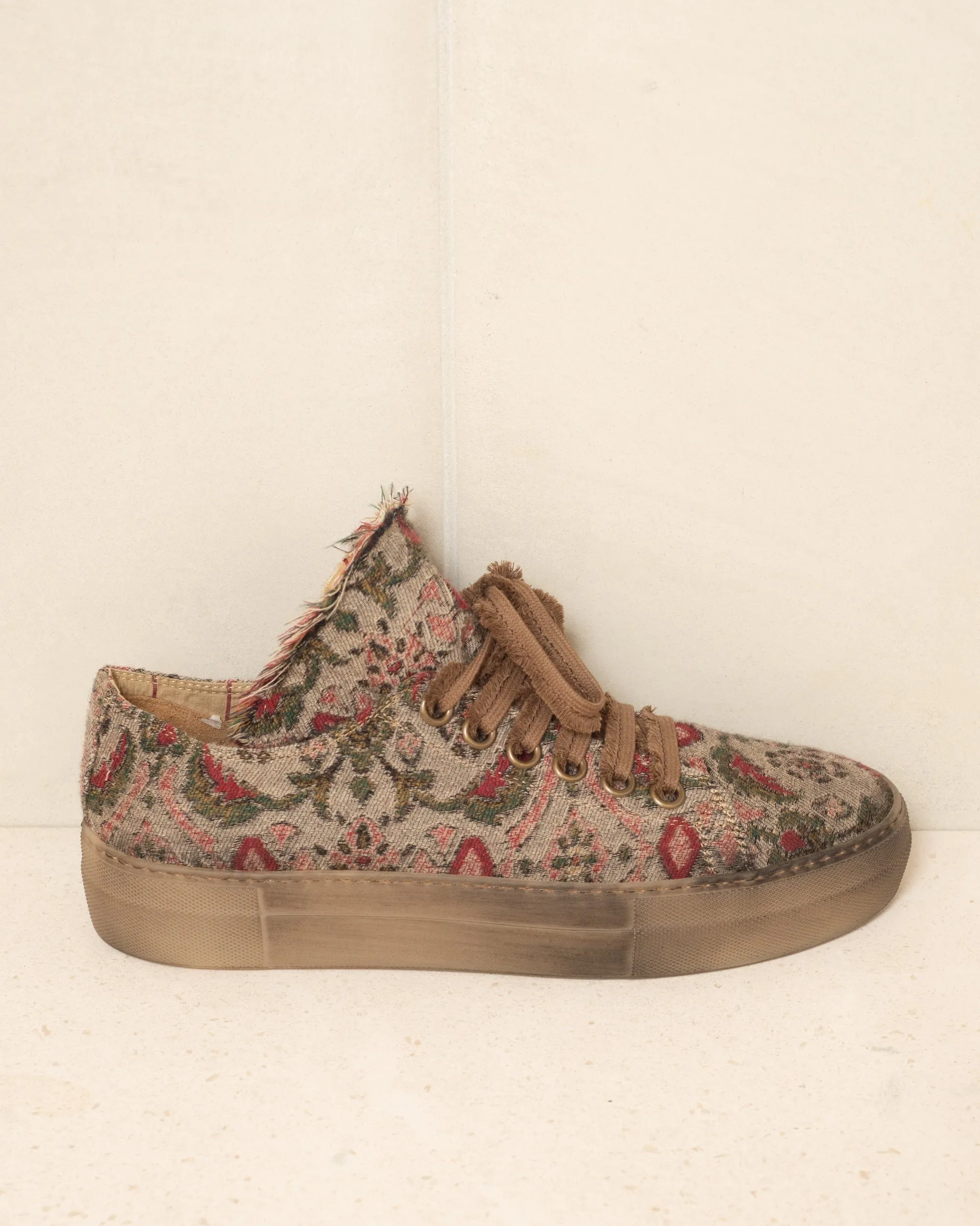 Tapestry Low Tennis Shoe