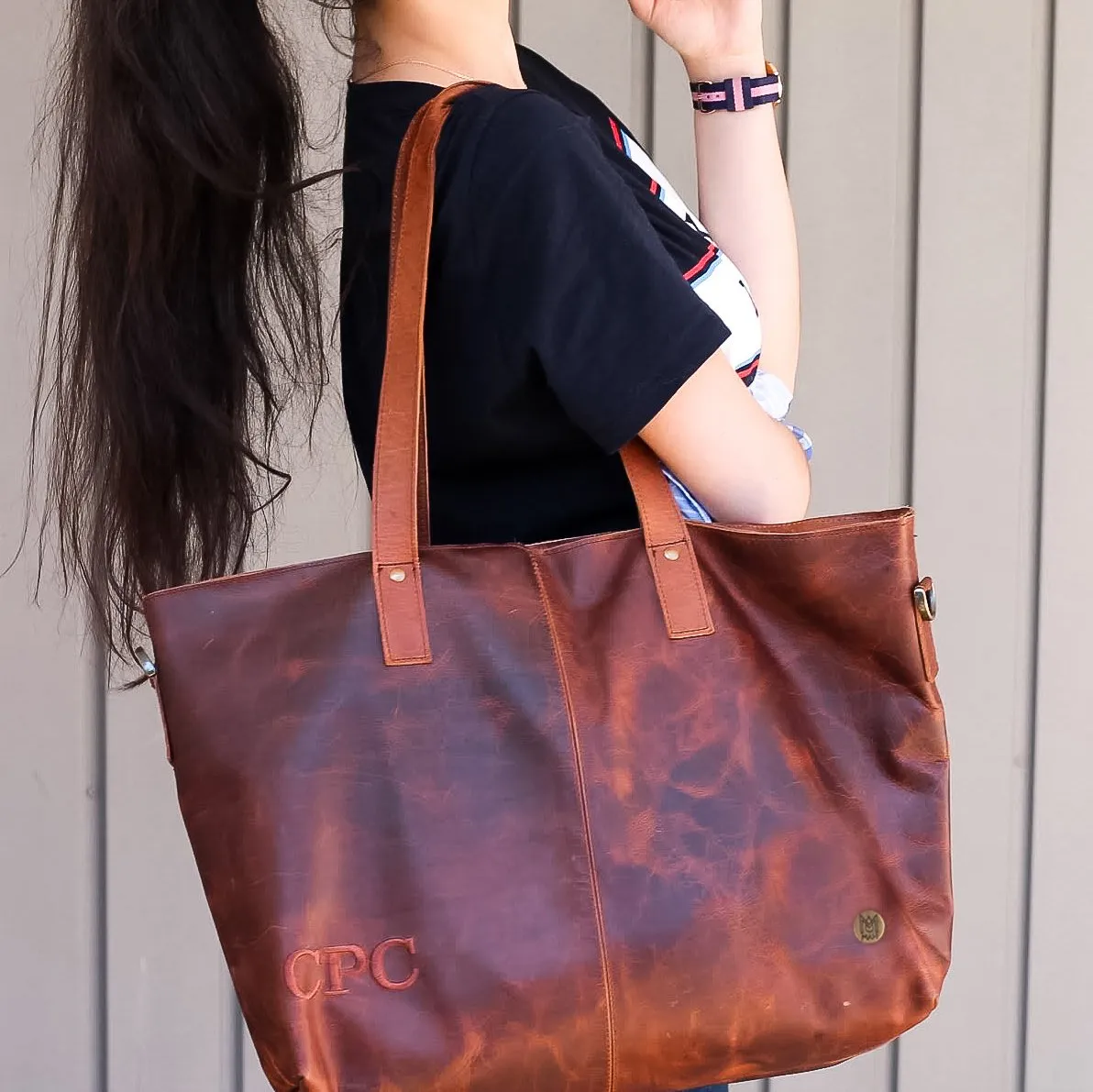 The Classic Shoulder Bag