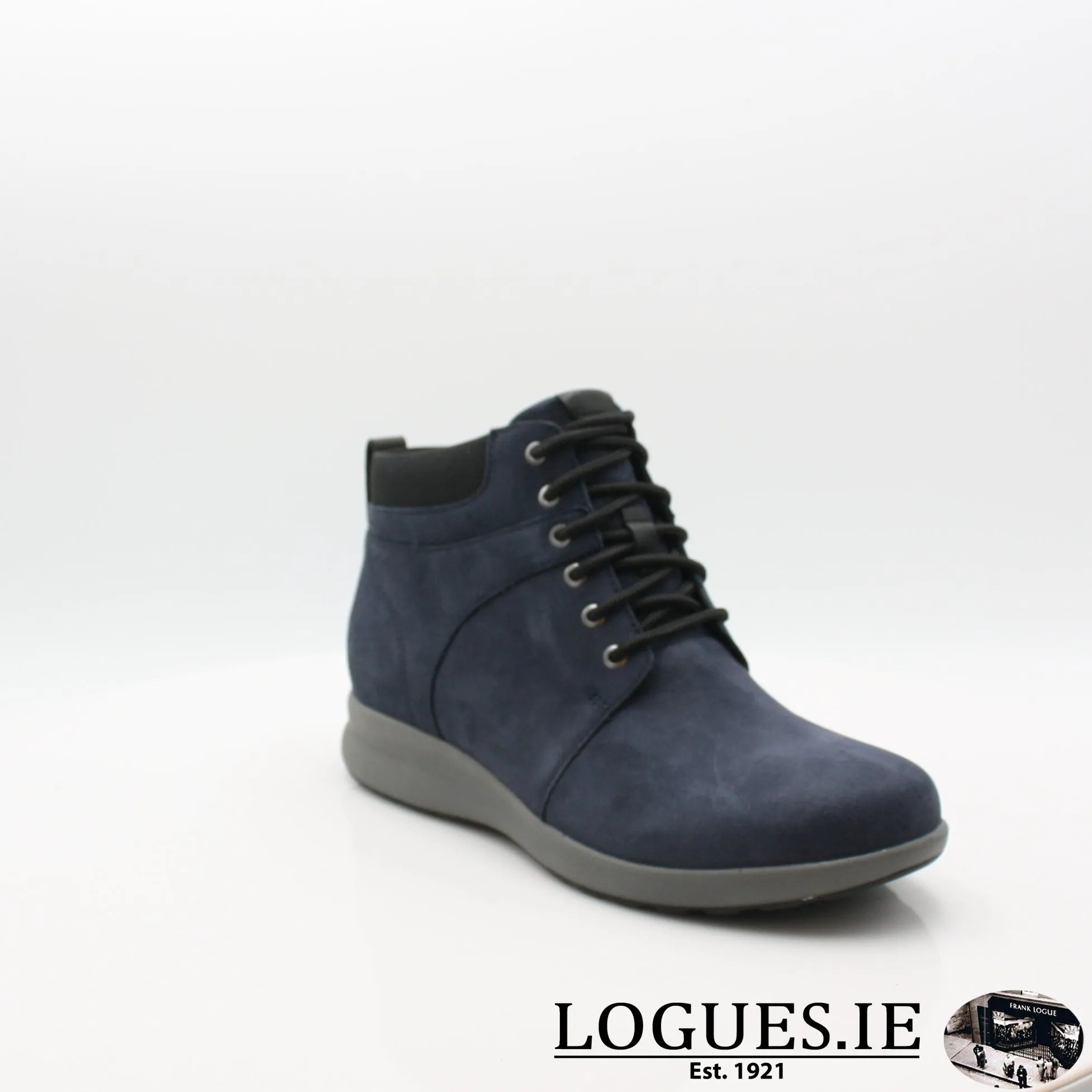 Un Adorn Walk  CLARKS